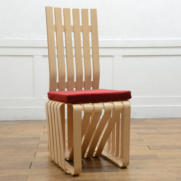 Knoll ハイスティッキング ハイバックチェア