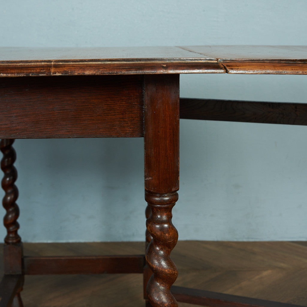 British Classic Drop Leaf Gateleg Table #81716