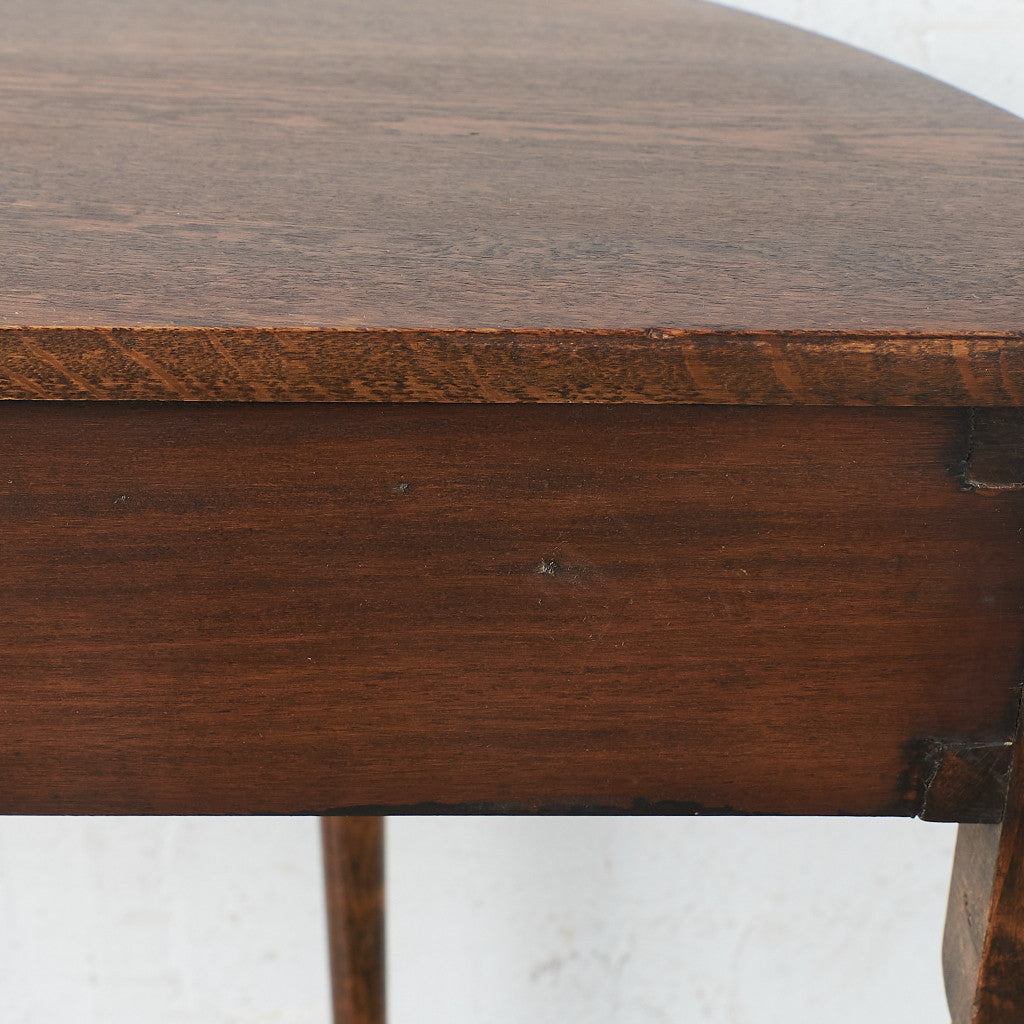 [67606] British Classic Half Moon Table