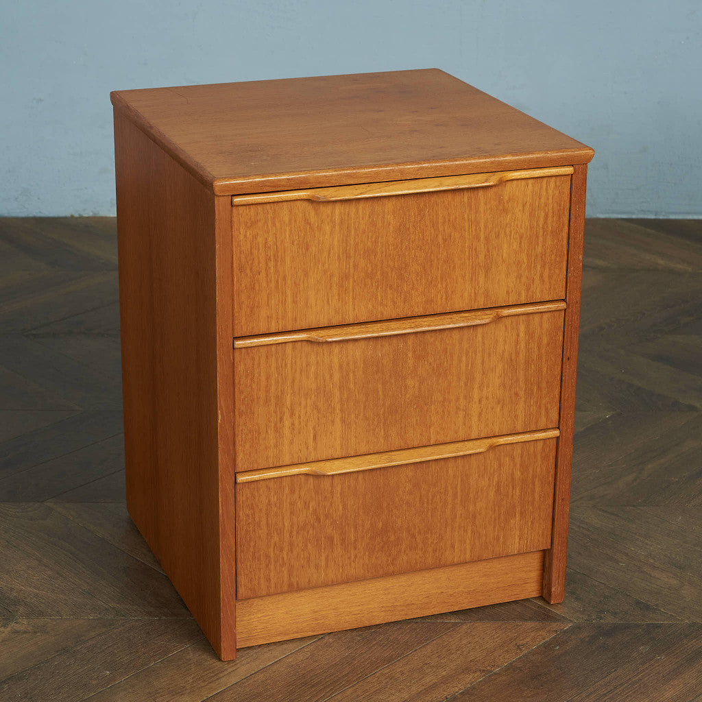 STEENS Vintage 3-Drawer Side Chest/Bedside Cabinet #83947