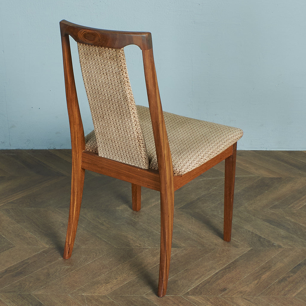 Fresco パッドバックダイニングチェア(Carver Chair 4566D)