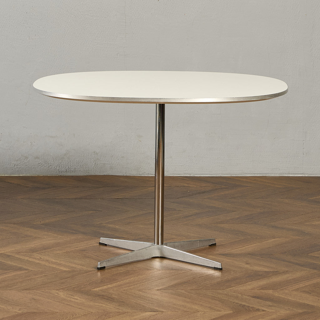Fritz Hansen A603 Super-circular Table スーパー円テーブル