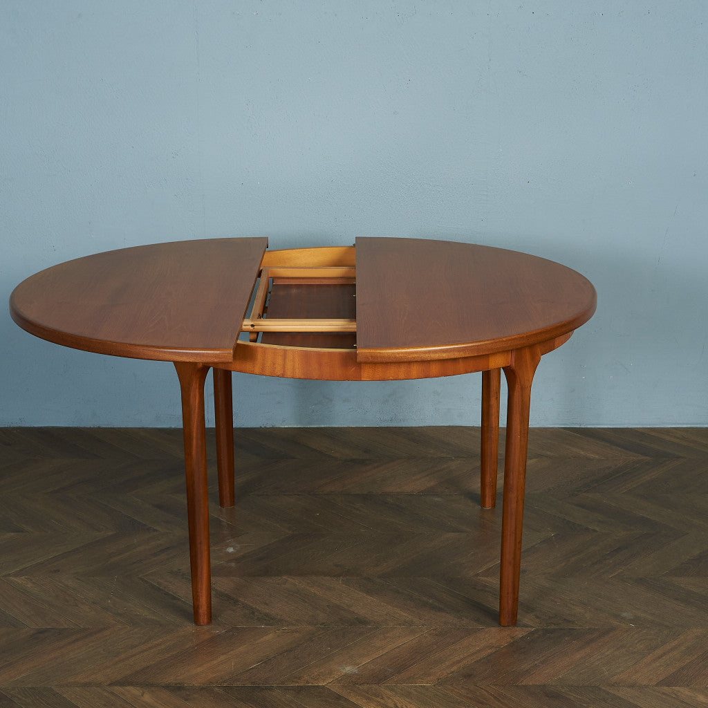 AHMcINTOSH Extension Round Dining Table / Repainted Top #82024