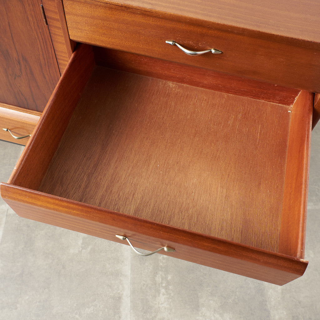 [67366][Jentique] Vintage sideboard