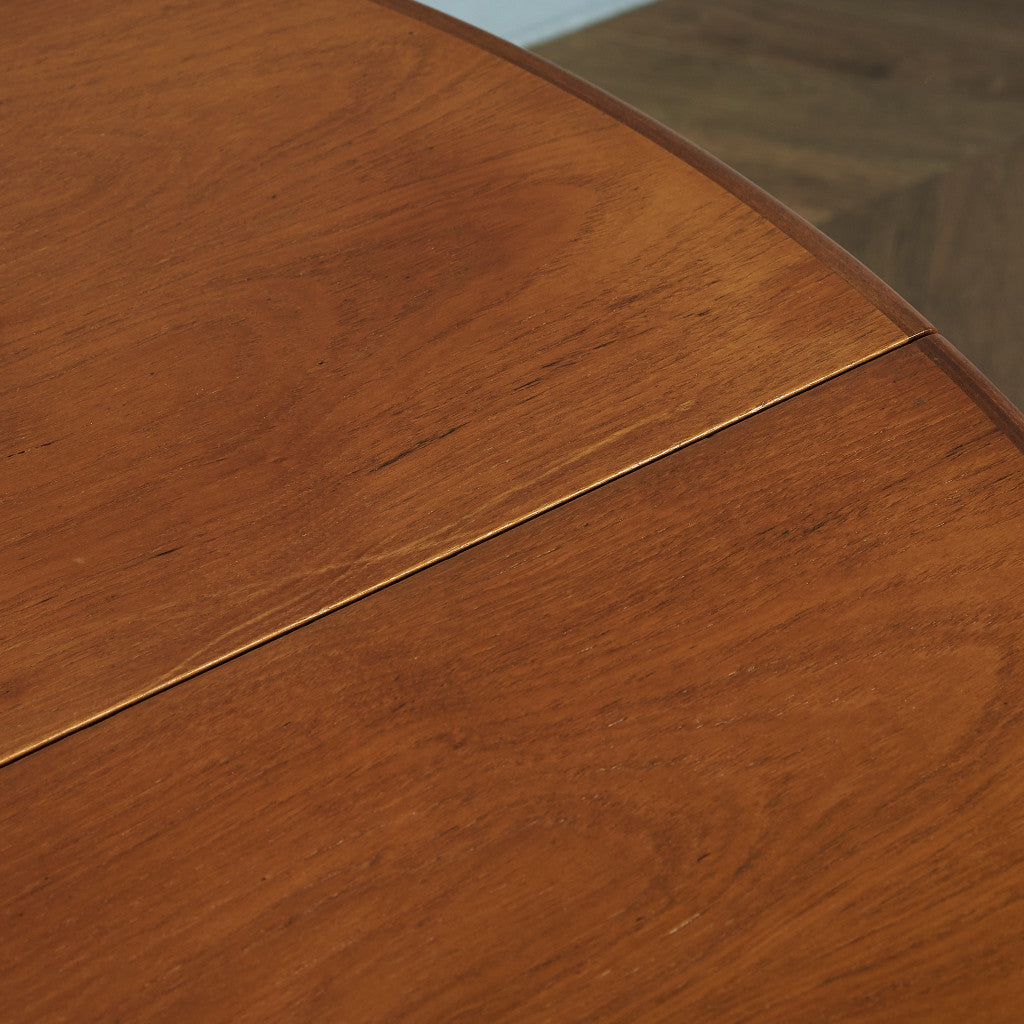 AHMcINTOSH Extension Round Dining Table / Repainted Top #82024