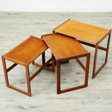 Mogens Kold ネストテーブル