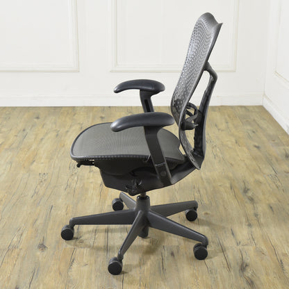 Herman Miller ミラチェア
