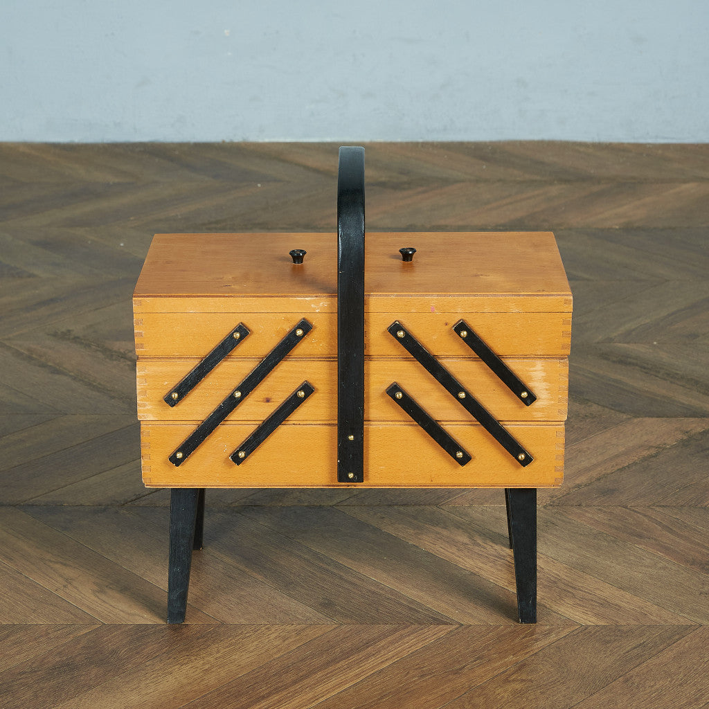 British Vintage Sewing Box #74747