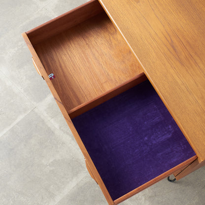 [65677][G-PLAN] Fresco 3-drawer chest/custom iron legs