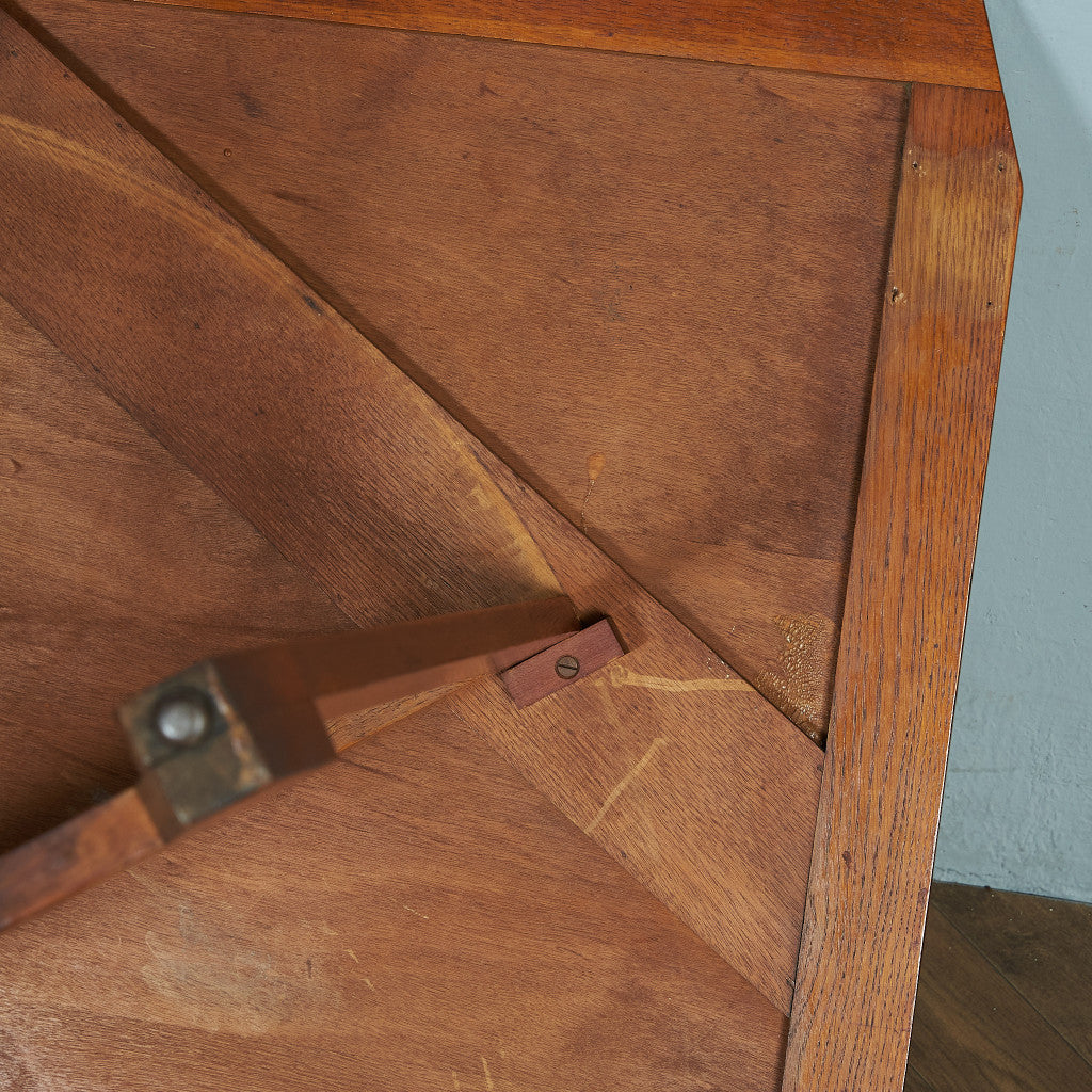 British Classic Drop Leaf Gateleg Table #81780
