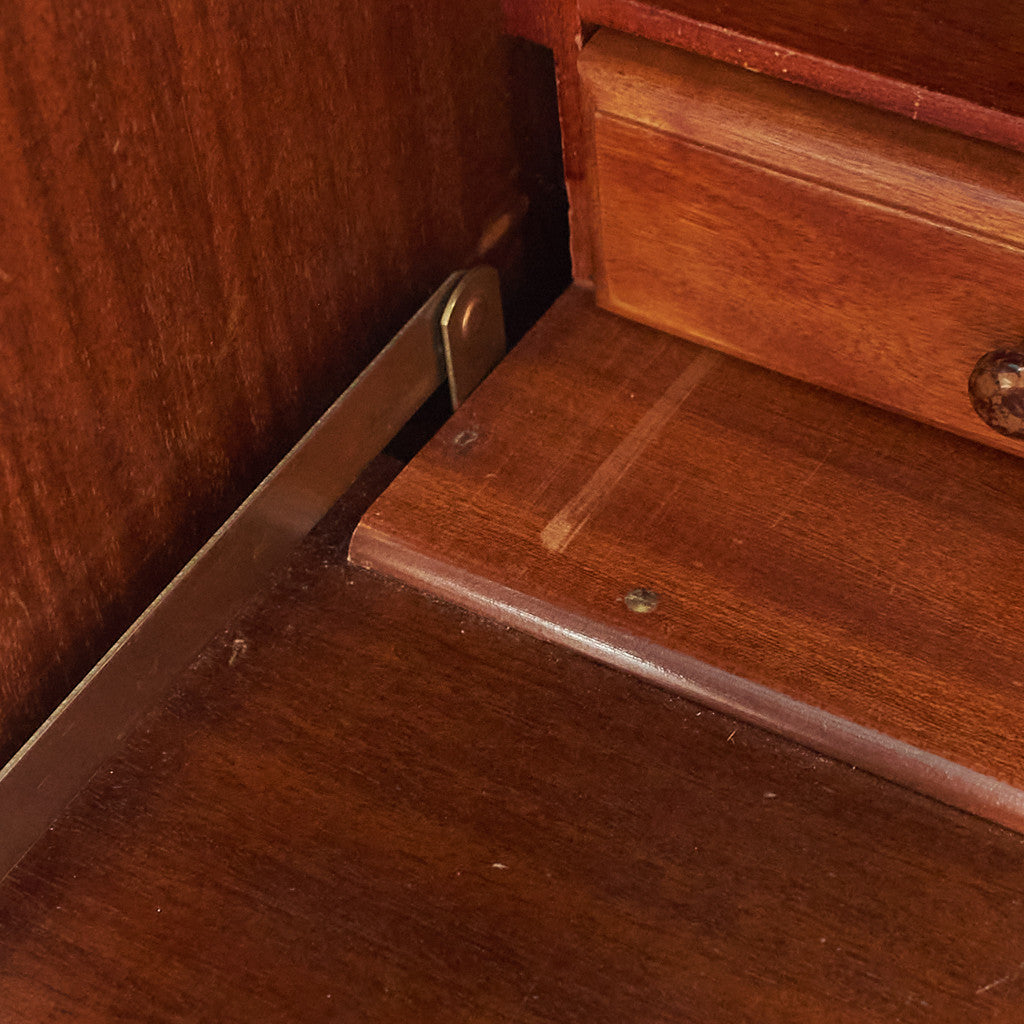 Northampton Cabinet Company ライティングビューロー