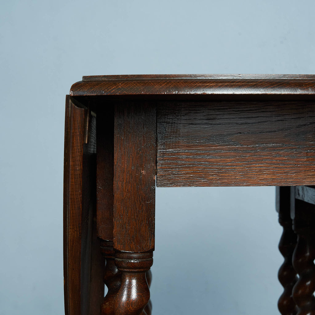 British Classic Drop Leaf Gateleg Table #83668