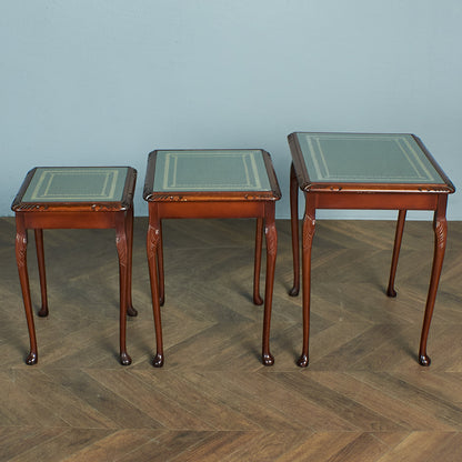 British classic glass top nesting table #78638