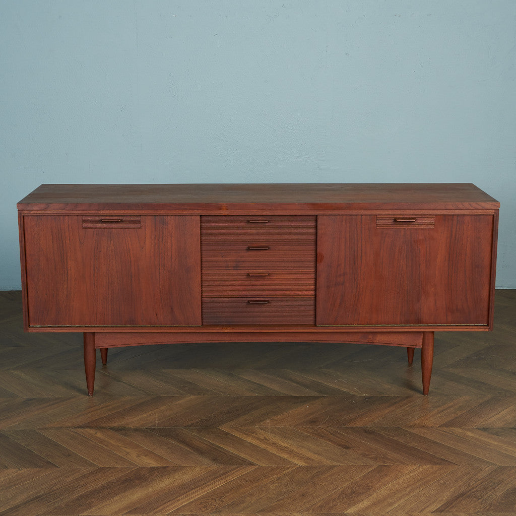 White &amp; Newton Vintage Sideboard #80484