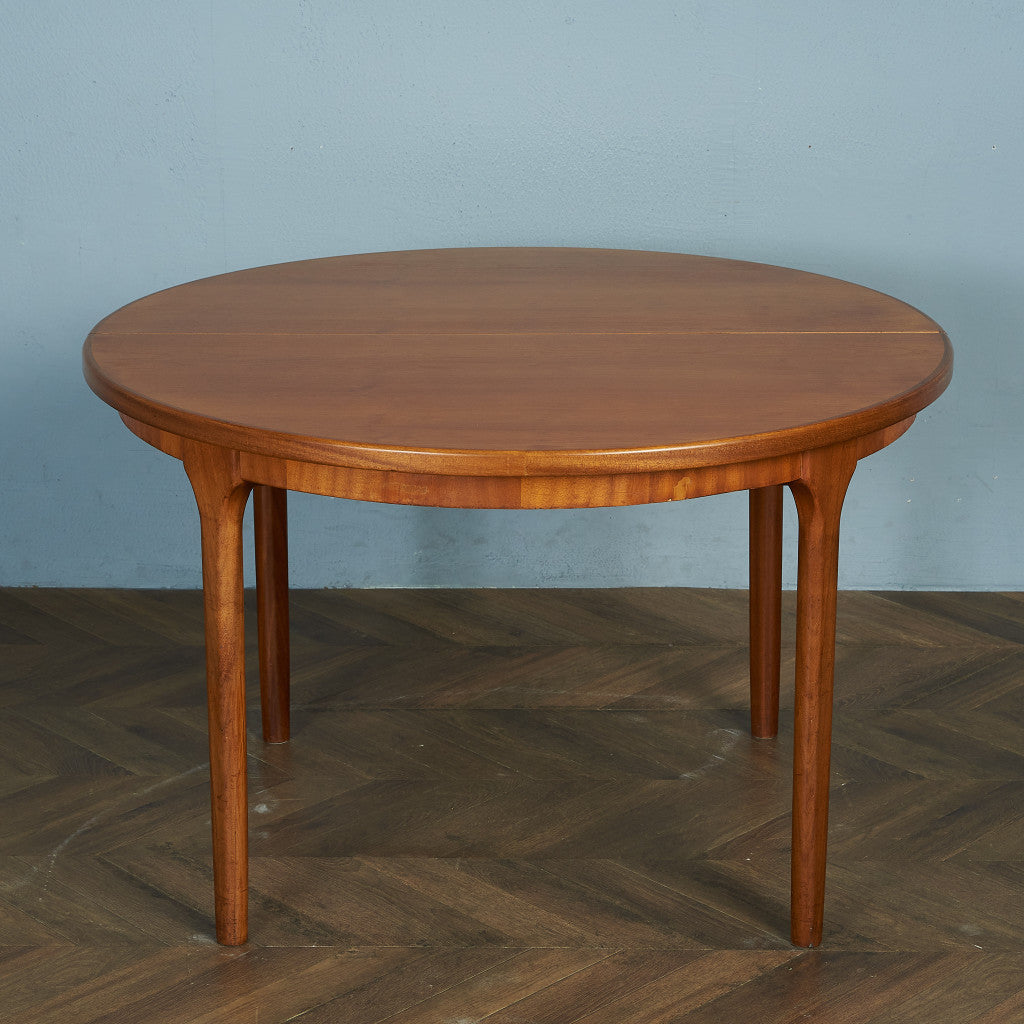AHMcINTOSH Extension Round Dining Table / Repainted Top #82024