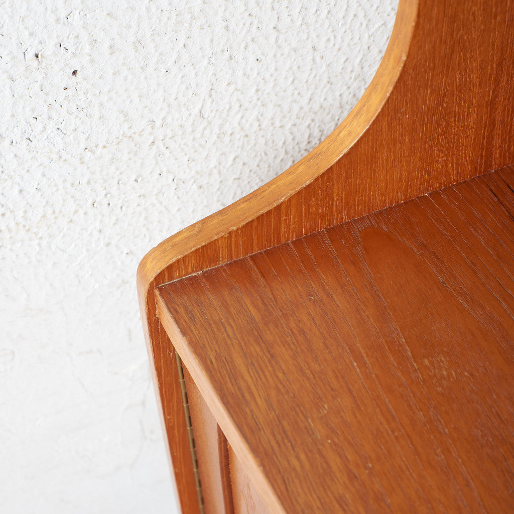 ヴィンテージ ハイサイドボード
