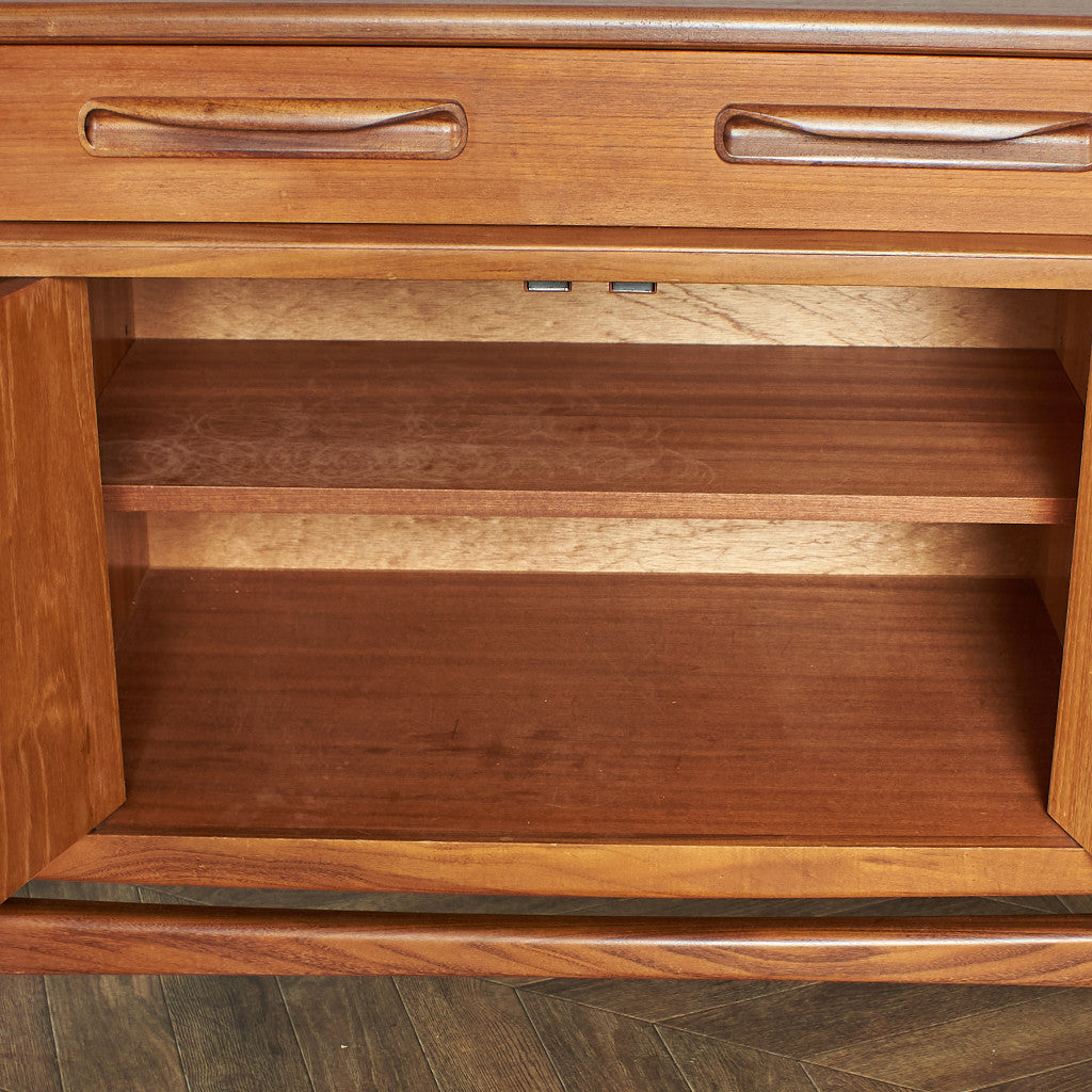 Fresco 脚付きサイドボード (4072)