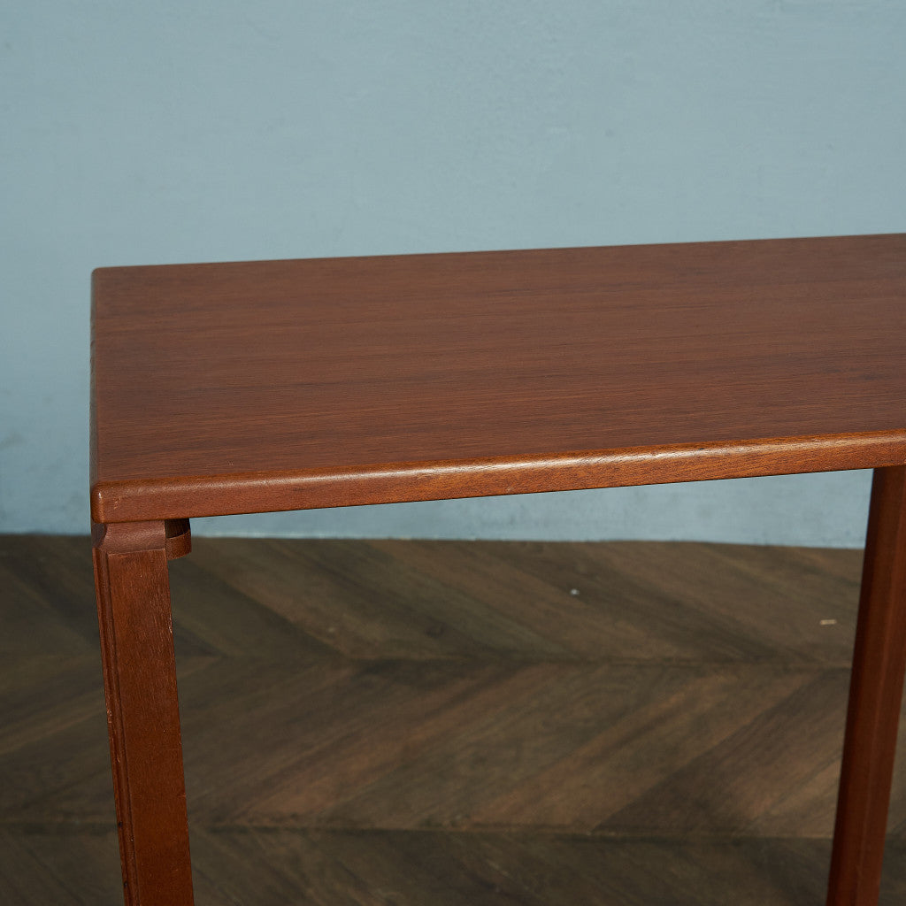 AHMcINTOSH Vintage Nesting Table #81712