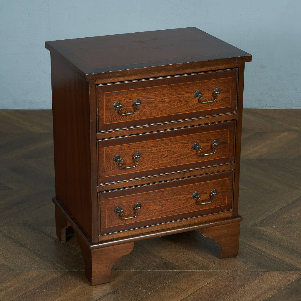 British Classic 3-Drawer Side Chest #83733