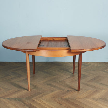 G-PLAN Extension Round Dining Table #74514