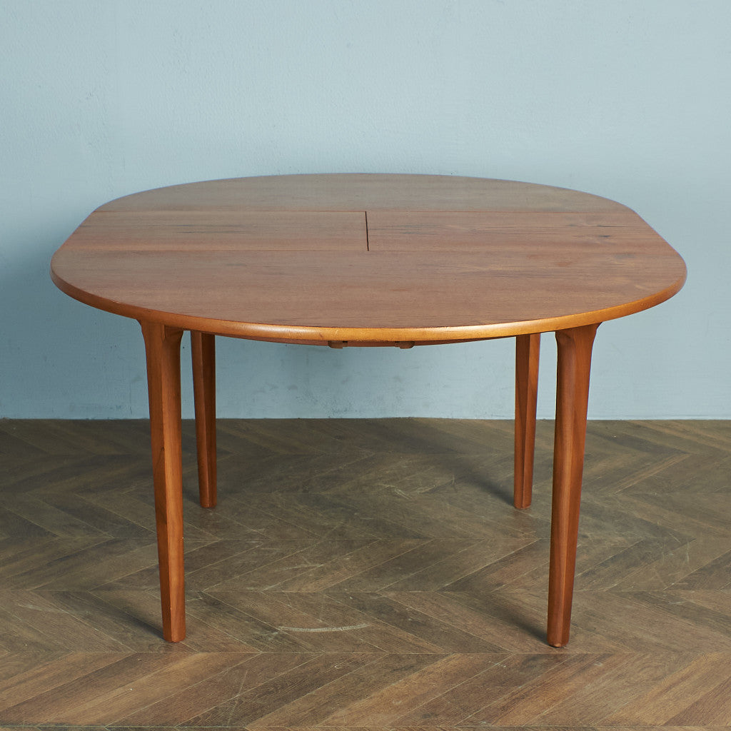 Nathan Extendable Round Dining Table #77333