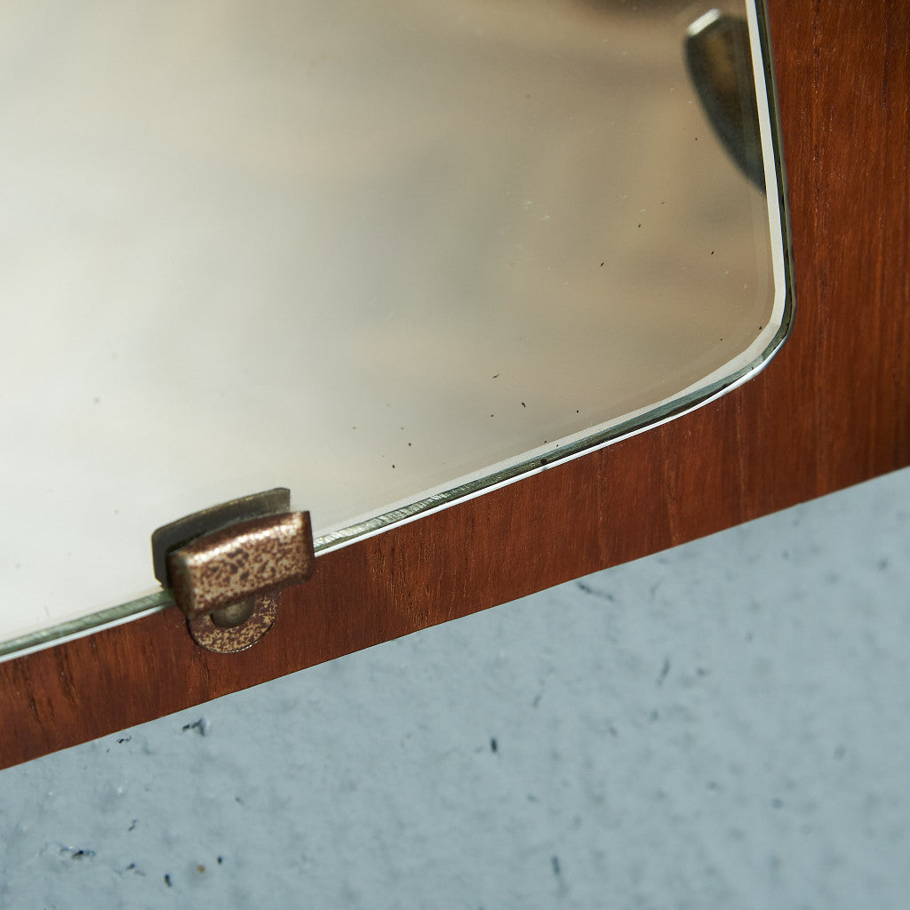 British Vintage Wall Hanger #82110