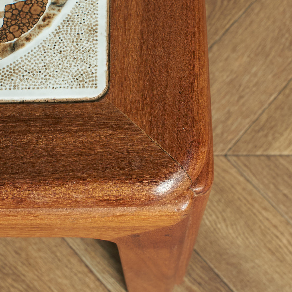 タイルトップ コーヒーテーブル
