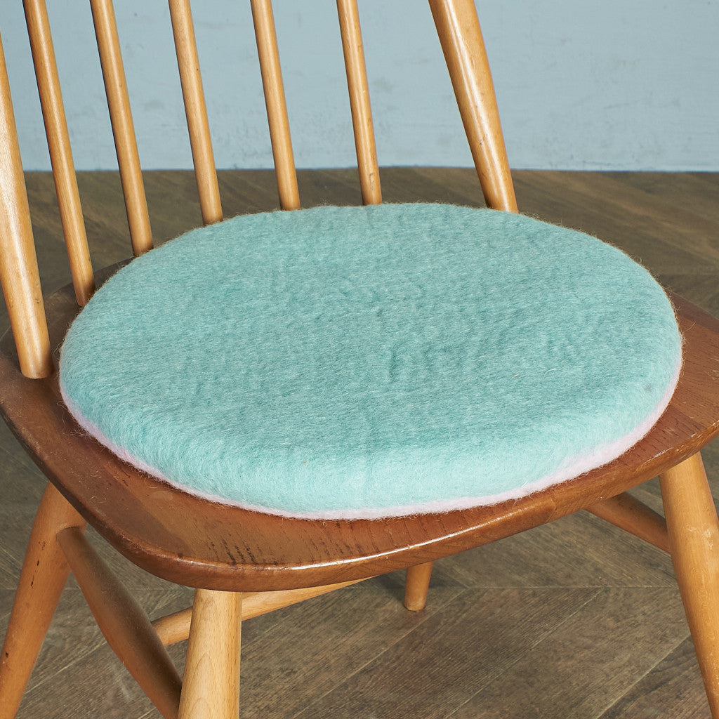FELT ROUND CUSHION / Mink × Pink
