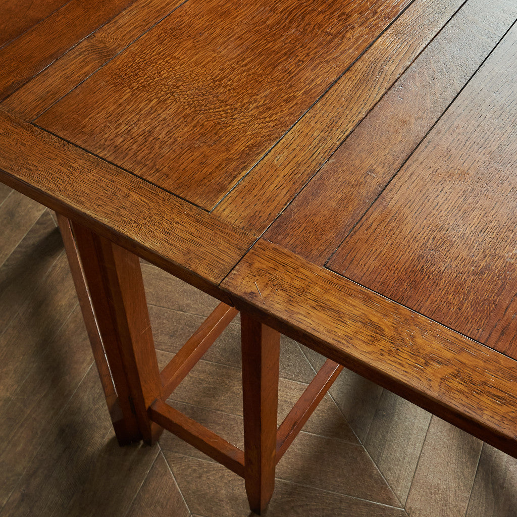 British Classic Drop Leaf Gateleg Table #81780