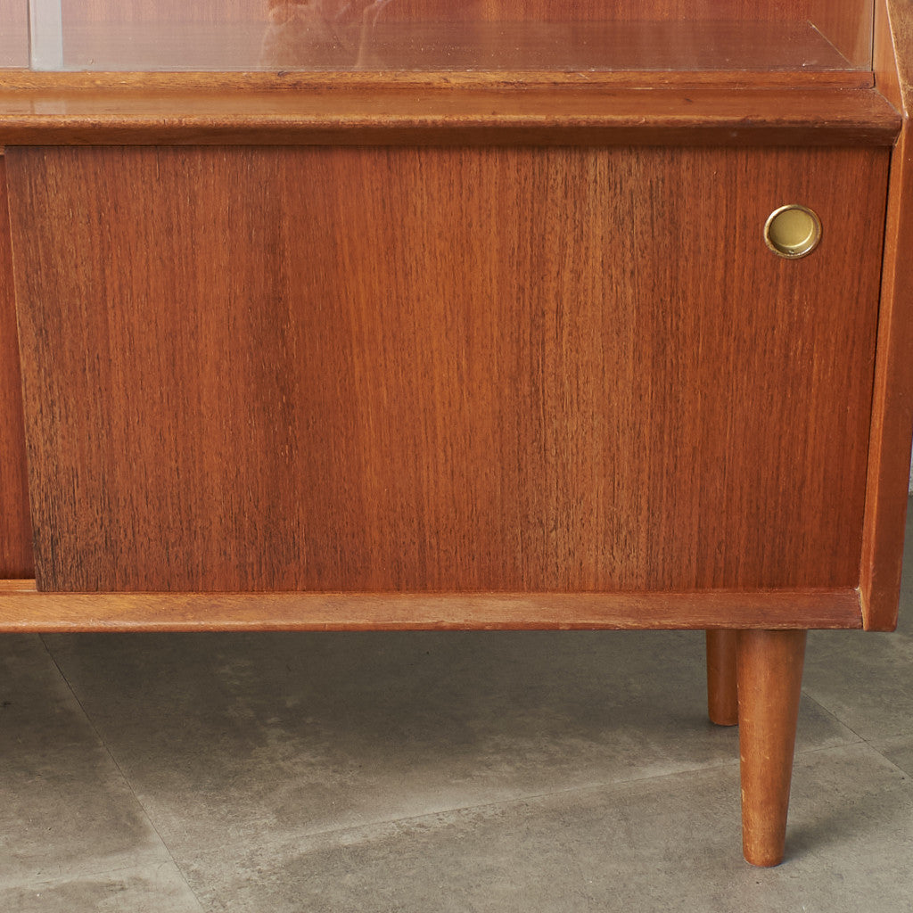 [67619] British vintage glass bookcase