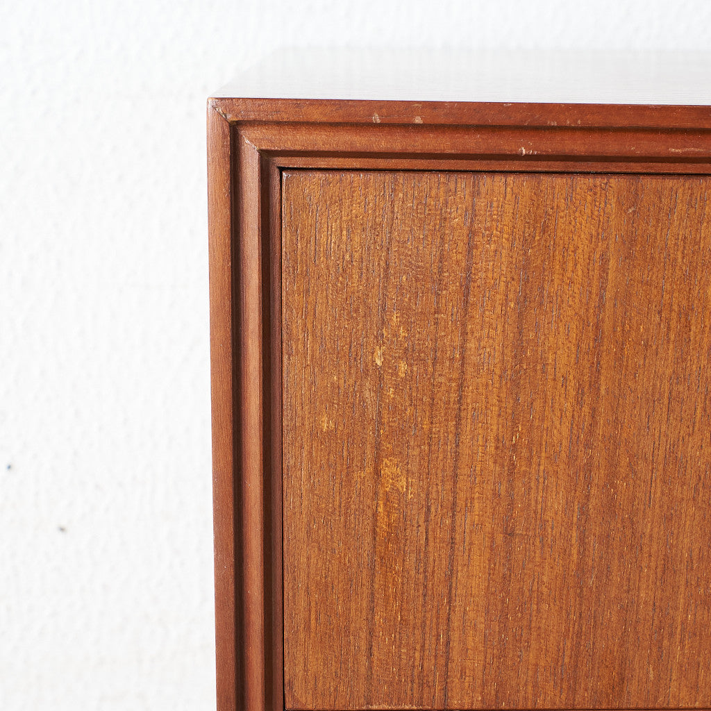 [67469][Meredew] Vintage wide chest