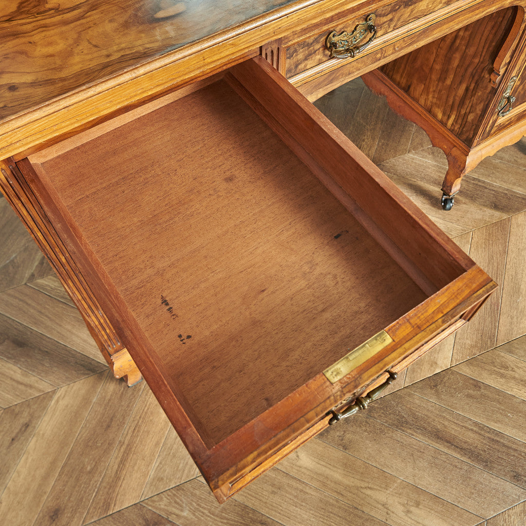 British Classic Dresser Desk #82053