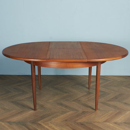 G-PLAN Extension Round Dining Table #74519