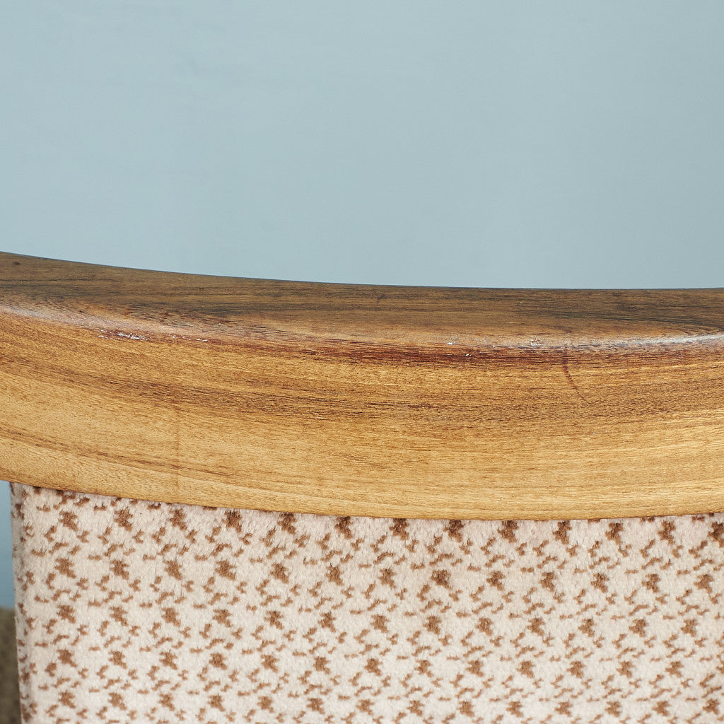 Fresco パッドバックダイニングアームチェア(Carver Chair 4567D)