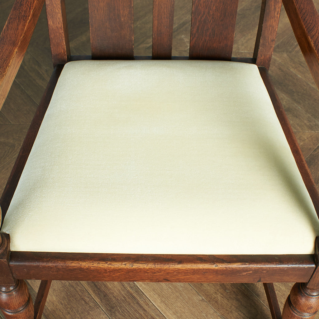 [67205] British classic armchair / seat reupholstered