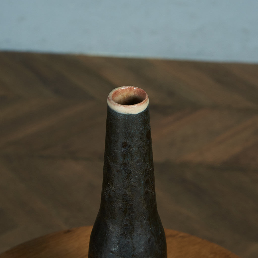 German Art Pottery フラワーベース