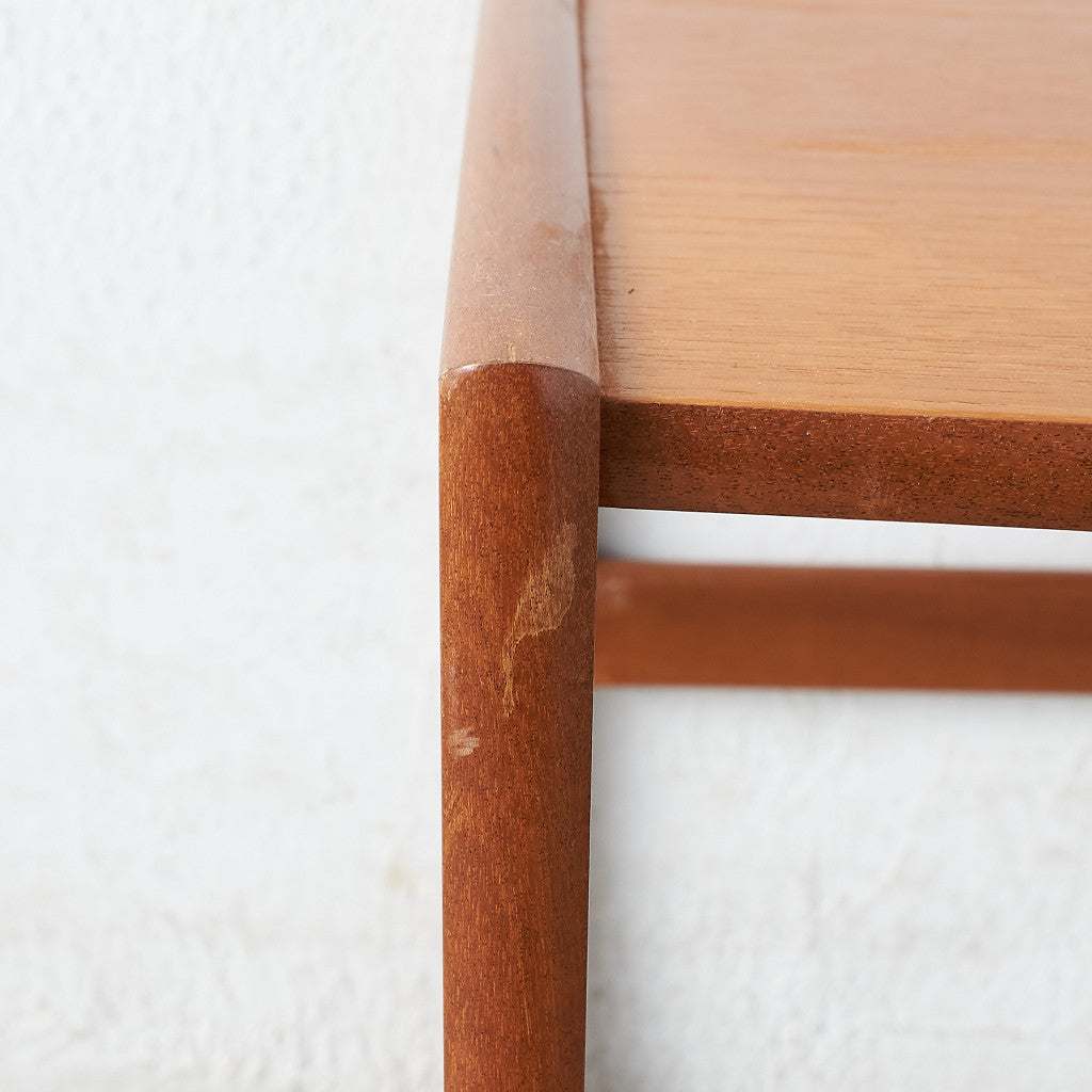 [67326] British vintage nesting table