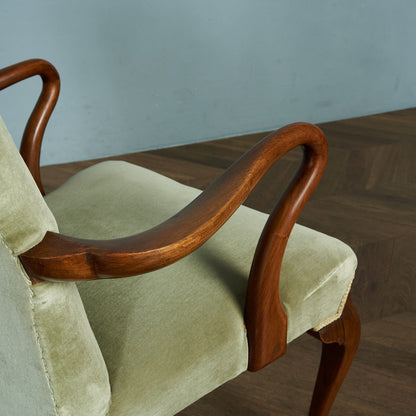 British Classic Armchair #81908