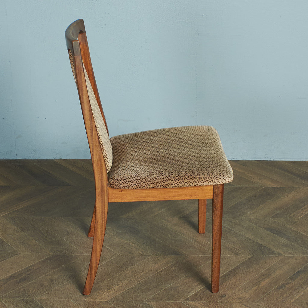 Fresco パッドバックダイニングチェア(Carver Chair 4566D)