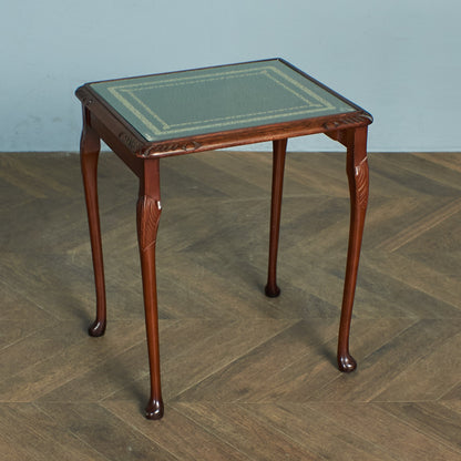 British classic glass top nesting table #78638