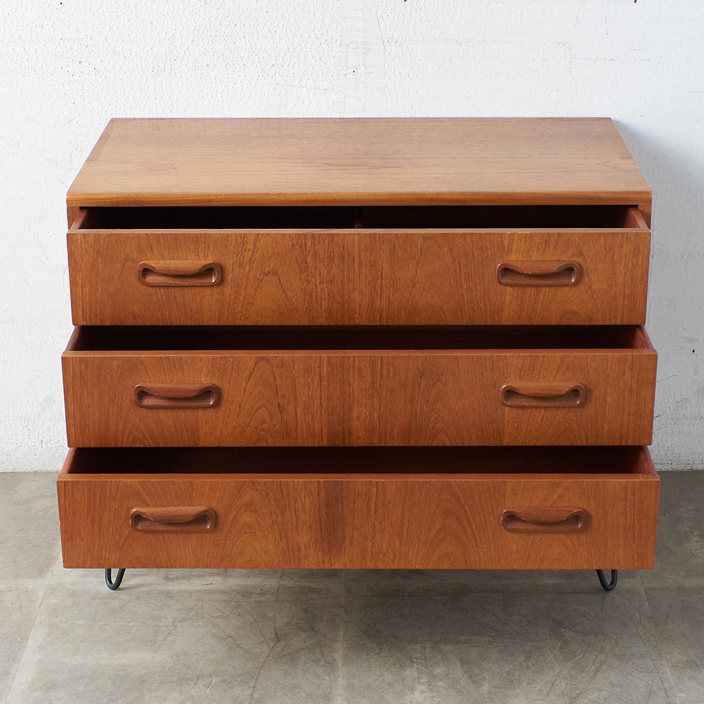 [65677][G-PLAN] Fresco 3-drawer chest/custom iron legs