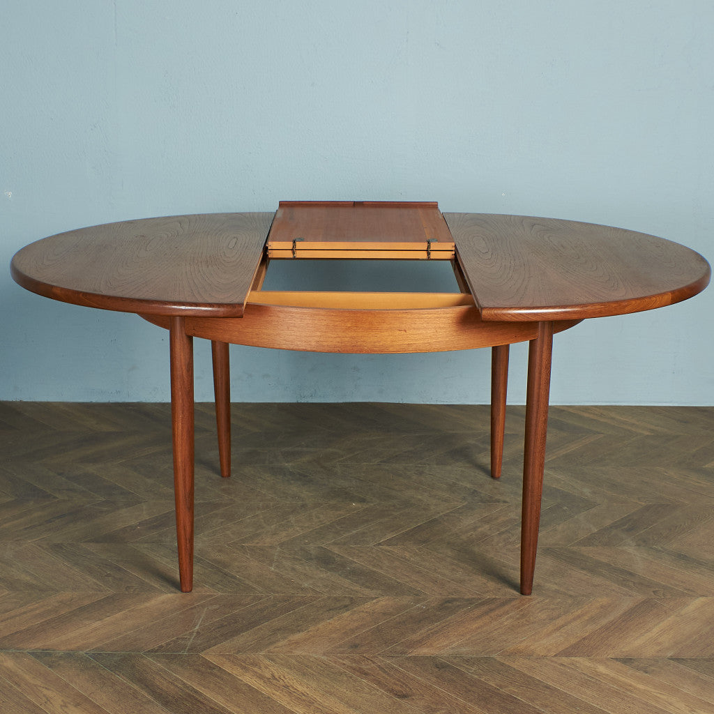 G-PLAN Extension Round Dining Table #72187
