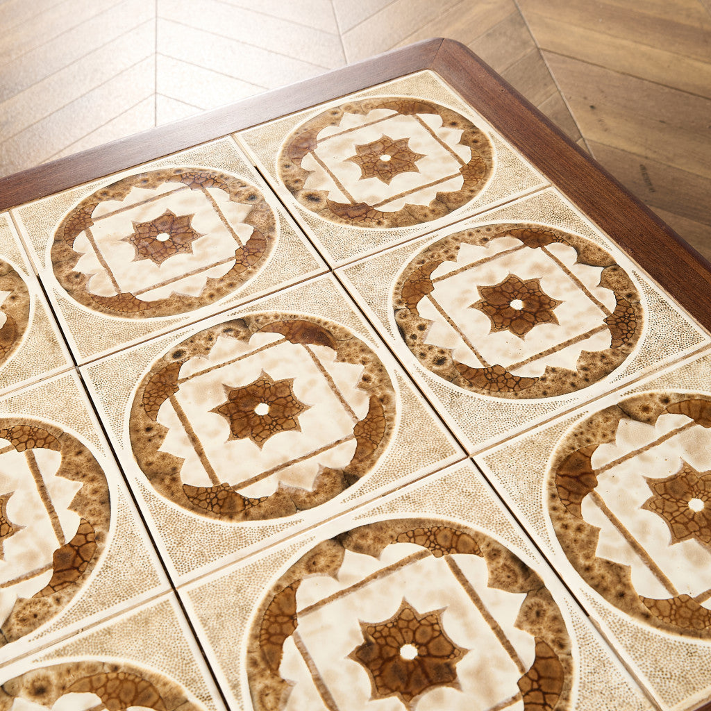 タイルトップ コーヒーテーブル