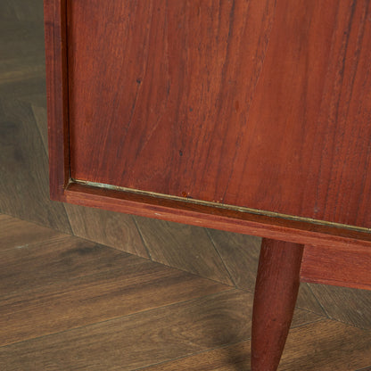White &amp; Newton Vintage Sideboard #80484
