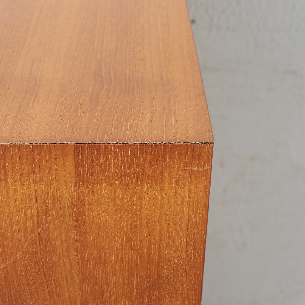 [67613] British vintage glass bookcase