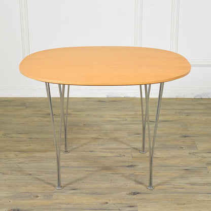 Fritz Hansen B-TABLE
