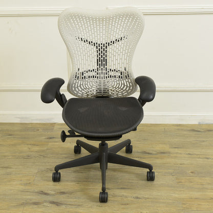 Herman Miller ミラチェア