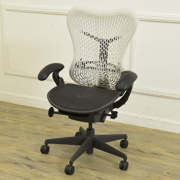 Herman Miller ミラチェア