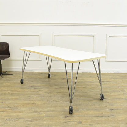 Kartell マックス160