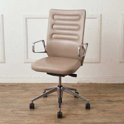 Vitra AC4